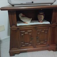 Mobile in legno marrone