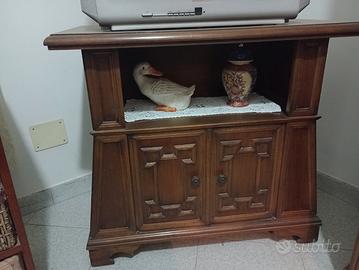 Mobile in legno marrone