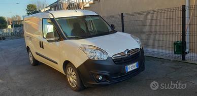 Furgone Opel combo