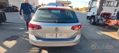 Portellone paraurti stop Passat 2021