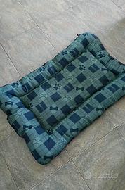 Cuscino, cuccia, copertine e accessori