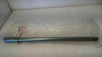 PERNO RUOTA POSTERIORE YAMAHA TMAX 500 5GJ-25381-1