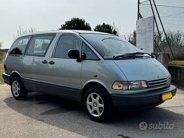 TOYOTA PREVIA