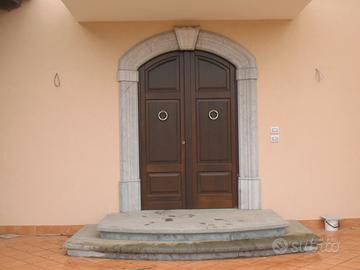 Portali in pietra 06
