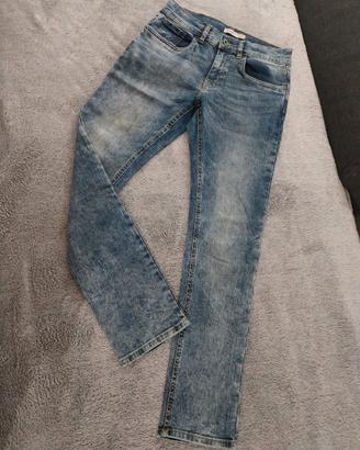 Jeans azzurro (B)