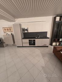 cucina l.307 cm completa di elettrodomestici NUOVA