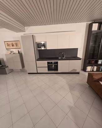 cucina l.307 cm completa di elettrodomestici NUOVA
