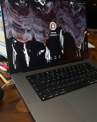 MACKBOOK PRO
