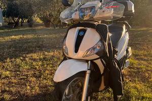 PIAGGIO MEDLEY 150CC 2024