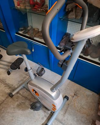 cyclette magnetica regolabile