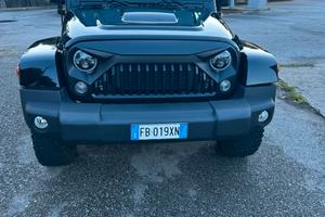 Jeep wrangler sahara 2015 200cv