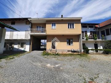 CASA SEMINDIPENDENTE A MATHI