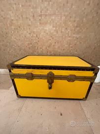 Baule vintage splendito pezzo d’arredo industrial