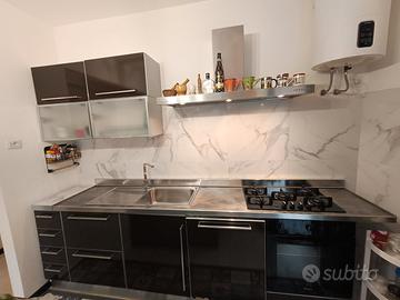vendiamo cucina Scavolini con isola e 4 sgabelli