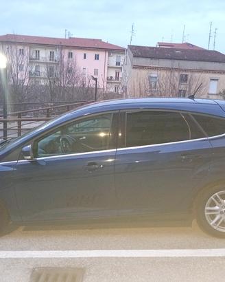 FORD FOCUS TITANIUM 