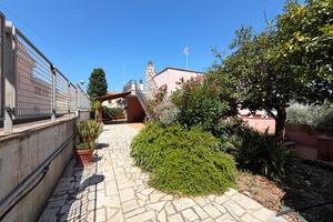 CASA INDIPENDENTE A MONTALTO DI CASTRO