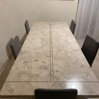Tavolo in marmo da camera da pranzo