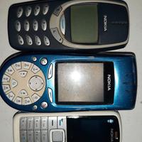 3 cellulari vecchia generazione nokia sony