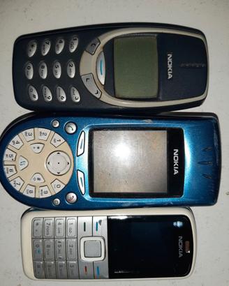 3 cellulari vecchia generazione nokia sony