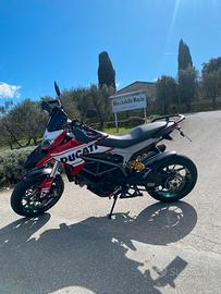Ducati Hyperstrada 821