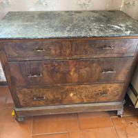 Comò con piano in marmo