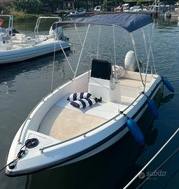 Barca  Hellas Boats Paradise