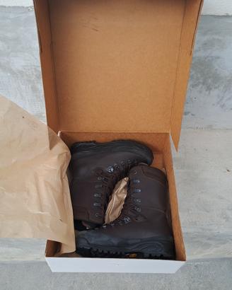 scarponi militari tg 39 e mezzo suola vibram 