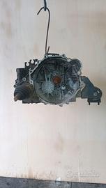 Cambio Kia Carens 2.0 D 5M anno 2006