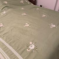 COPERTA RICAMATA A FIORI