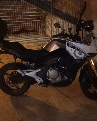 CFMOTO 650MT