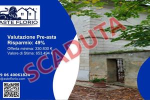 Immobile in asta di 585 m² con più di 5 locali a C