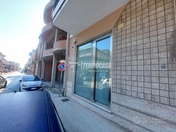 LOCALE COMMERCIALE RISTRUTTURATO A GIAMMORO.