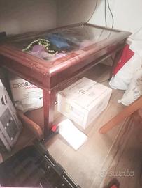 tavolo contenitore da sala