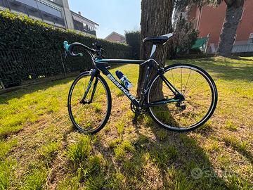 Bianchi bici da corsa modello sempre