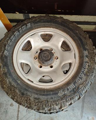 Gomme 205/70 r15