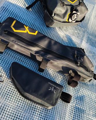 borse bikepacking Apidura