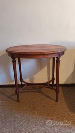 Tavolino elegante in legno stile classico Luigi XV