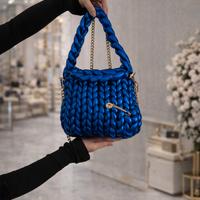 Borsa blu metallizzata fatta a mano