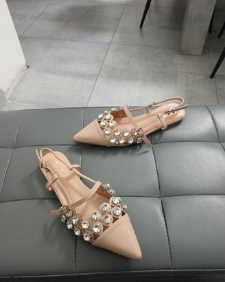 sandalo basso beige n 36 con gioielli