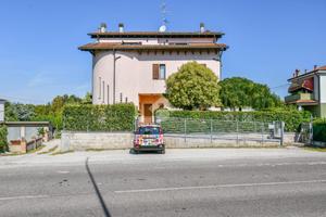 3 LOCALI A POGGIO RENATICO