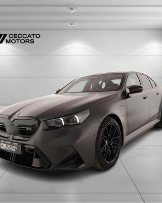 BMW M5 4.4 727cv auto