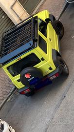 Suzuki jimny autocarro