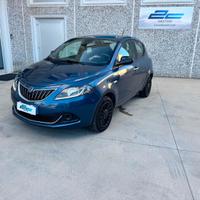 Ypsilon 1.0 FireFly 5 porte S&S Hybrid Silver