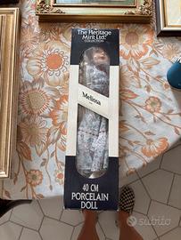 Bambola da collezione in ceramica