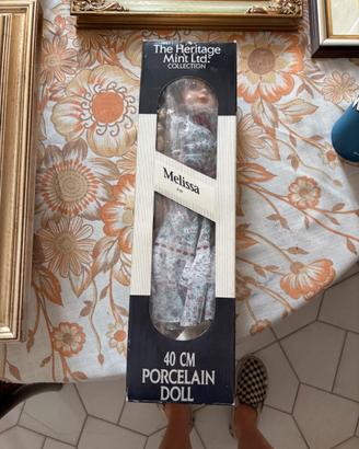 Bambola da collezione in ceramica