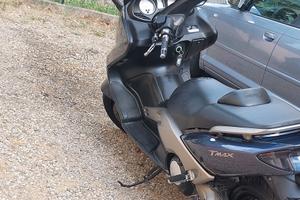 Yamaha T Max - 2004