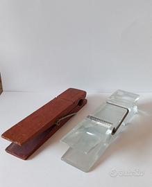 Fermacarte a forma di molletta