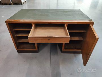 Scrivania ministeriale - modernariato