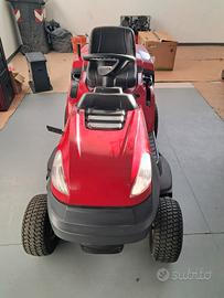 trattore taglia erba 