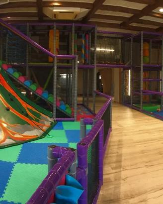 Gioco Vulcano con Arrampicata e Scivolo
